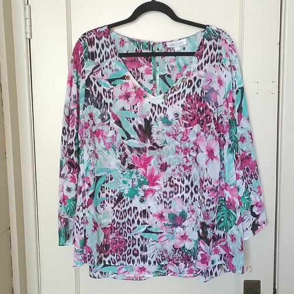 GUC Jennifer Lopez Size 1X Colourful Light Weight Fly Away Back Top - Picture 1 of 11